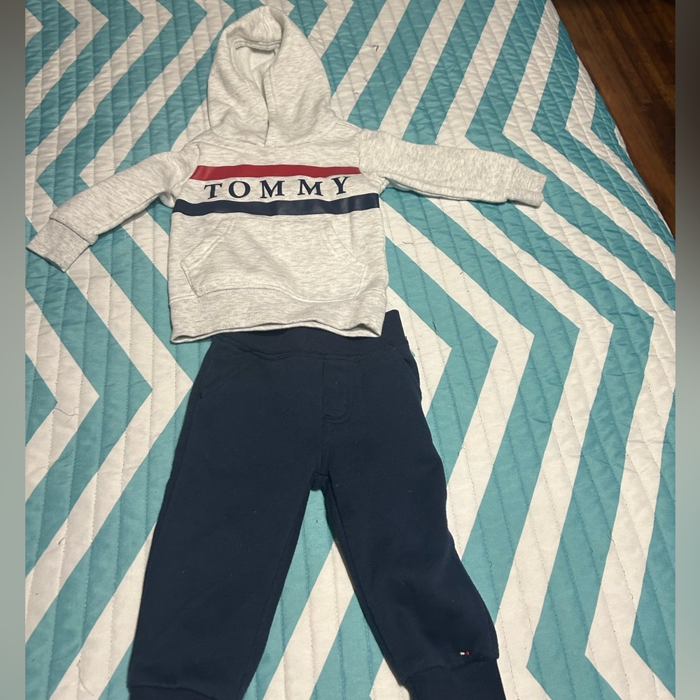 Boy’s Tommy Hilfiger Sweat set